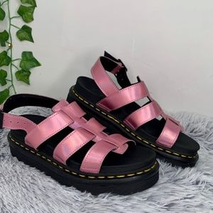 Dr. Martens Women's Yelena metalic pink light weig